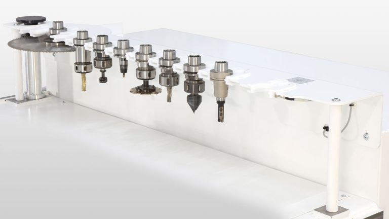 מחסנית כלים לניארית