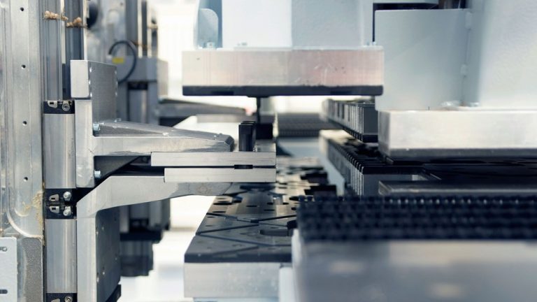 מבנה הדפינה המאפשר עבודה בקו אפס