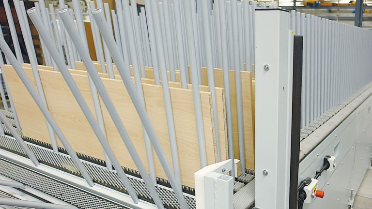 horizontal special buffer system for manual feeding and removal of workpieces