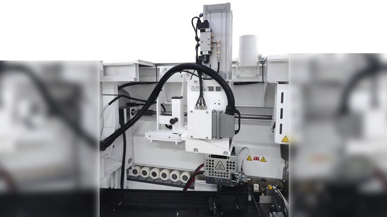 זמינות גבוה ואיכות דבק אופטימלית בזכות המסה מוקדמת של דבק PUR