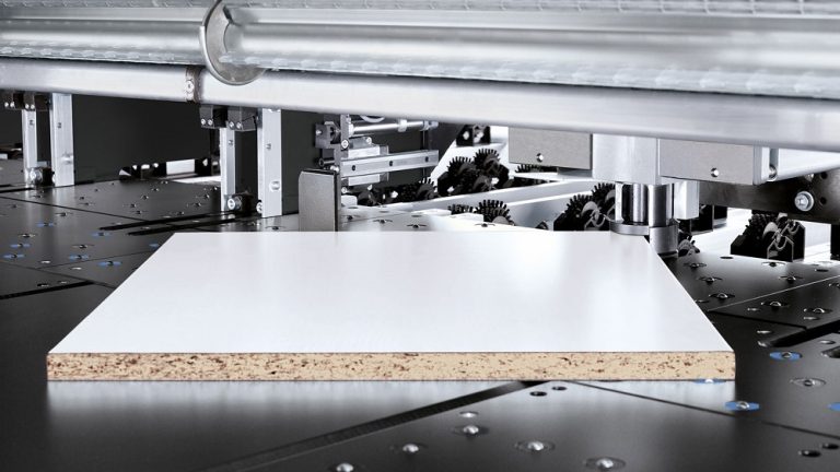 חיתוך לוחות בזוית (אופציה)