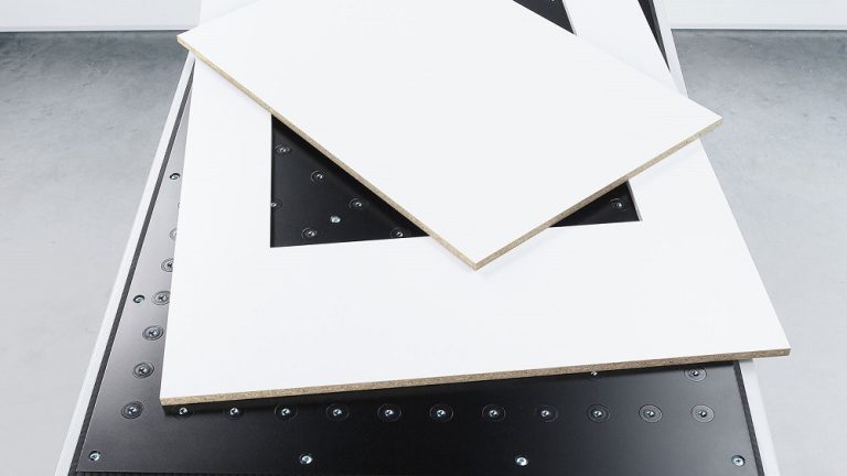 פתיחת חלונות במרכז חומר (אופציה)