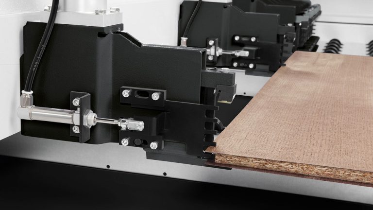 אצבעות לחיתוך חומרים מודבקים (אופציה)